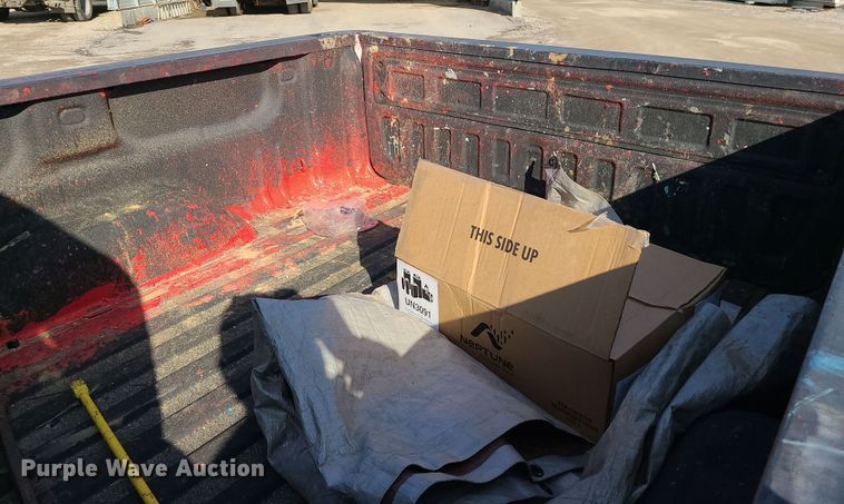 image for item DR7812 2015 Chevrolet Silverado 1500  Crew Cab pickup truck