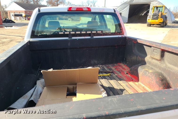 image for item DR7812 2015 Chevrolet Silverado 1500  Crew Cab pickup truck