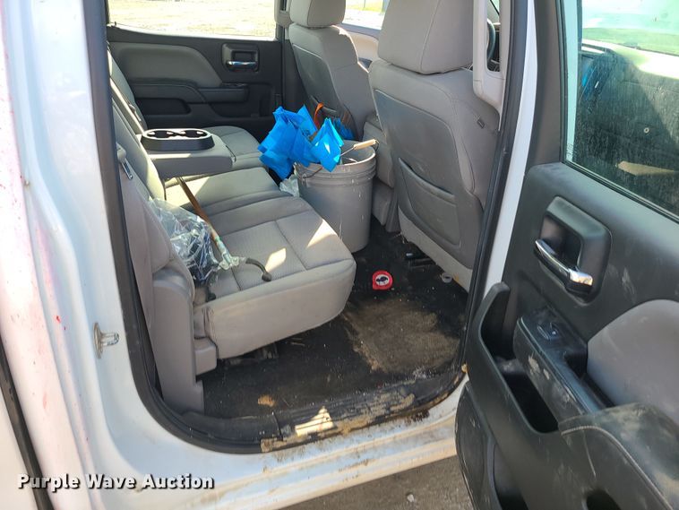 image for item DR7812 2015 Chevrolet Silverado 1500  Crew Cab pickup truck