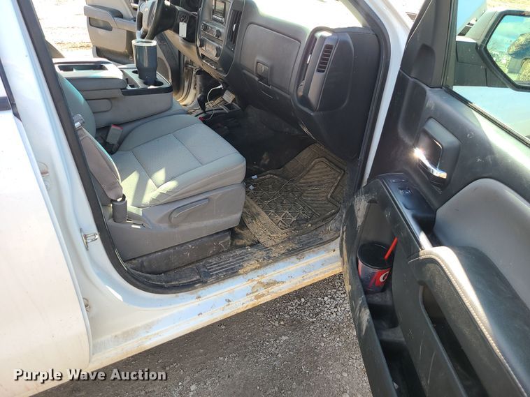 image for item DR7812 2015 Chevrolet Silverado 1500  Crew Cab pickup truck