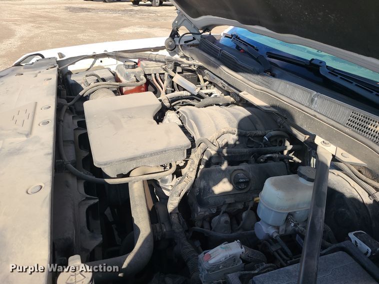 image for item DR7812 2015 Chevrolet Silverado 1500  Crew Cab pickup truck