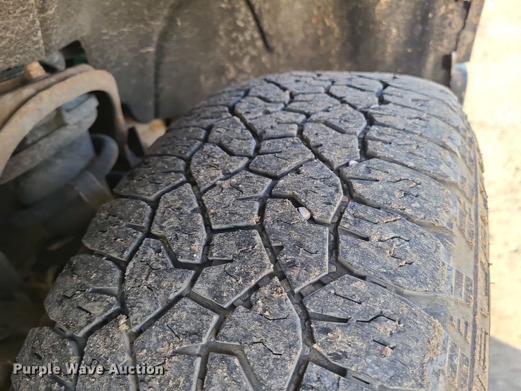 image for item DR7812 2015 Chevrolet Silverado 1500  Crew Cab pickup truck