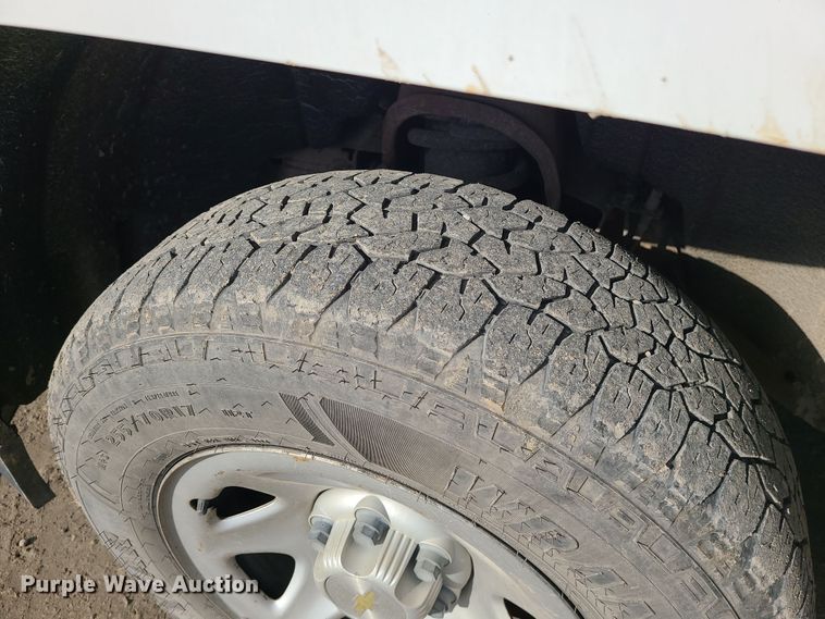 image for item DR7812 2015 Chevrolet Silverado 1500  Crew Cab pickup truck