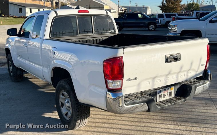 image for item DS2463 2016 Toyota Tacoma  Access Cab pickup truck