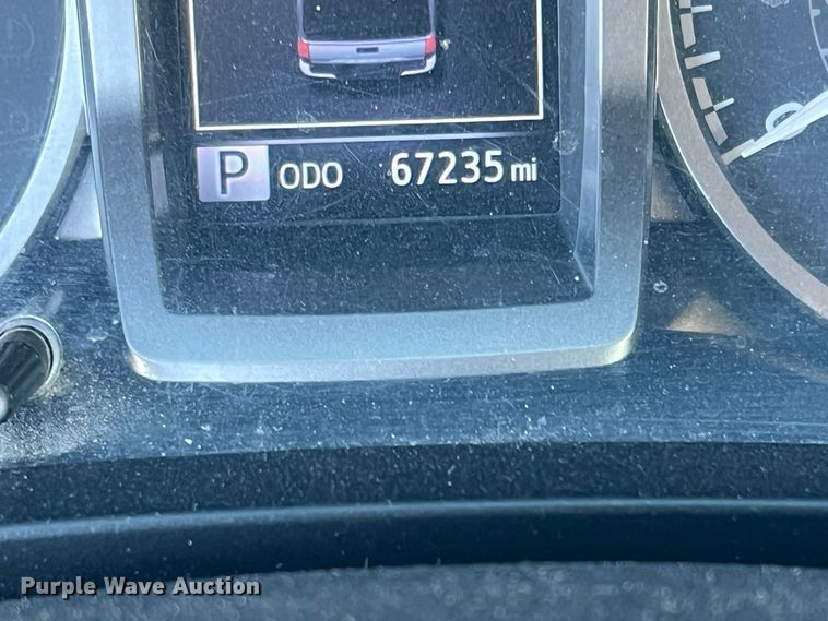 image for item DS2463 2016 Toyota Tacoma  Access Cab pickup truck