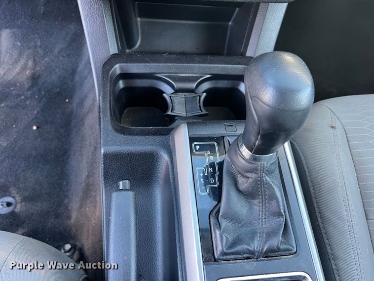 image for item DS2463 2016 Toyota Tacoma  Access Cab pickup truck