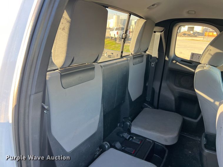 image for item DS2463 2016 Toyota Tacoma  Access Cab pickup truck