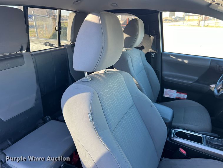 image for item DS2463 2016 Toyota Tacoma  Access Cab pickup truck