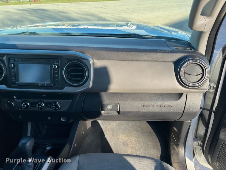 image for item DS2463 2016 Toyota Tacoma  Access Cab pickup truck