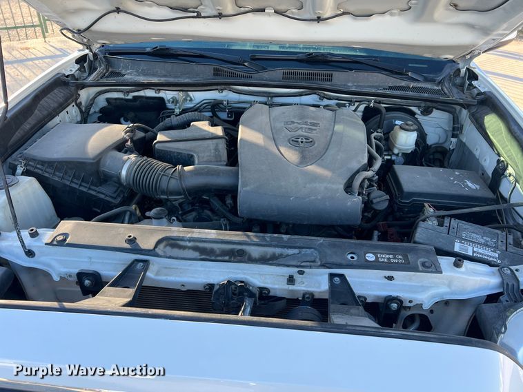 image for item DS2463 2016 Toyota Tacoma  Access Cab pickup truck