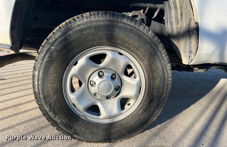 image for item DS2463 2016 Toyota Tacoma  Access Cab pickup truck