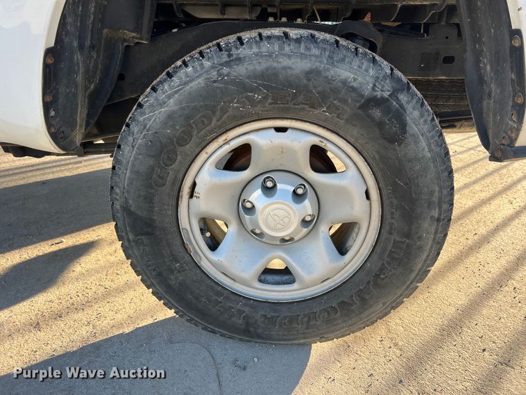 image for item DS2463 2016 Toyota Tacoma  Access Cab pickup truck