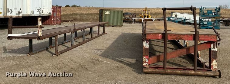 image for item DW2936 (2) pipe racks