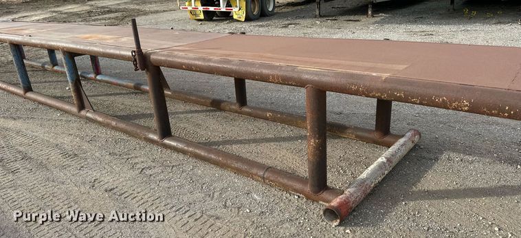 image for item DW2936 (2) pipe racks