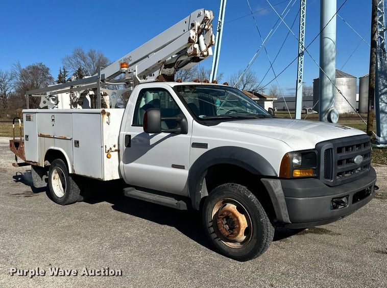 image for item DW2943 2007 Ford F550 Super Duty  bucket truck