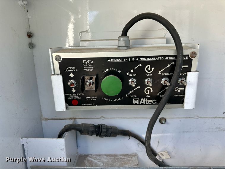 image for item DW2943 2007 Ford F550 Super Duty  bucket truck