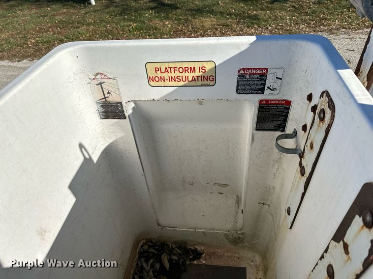 image for item DW2943 2007 Ford F550 Super Duty  bucket truck