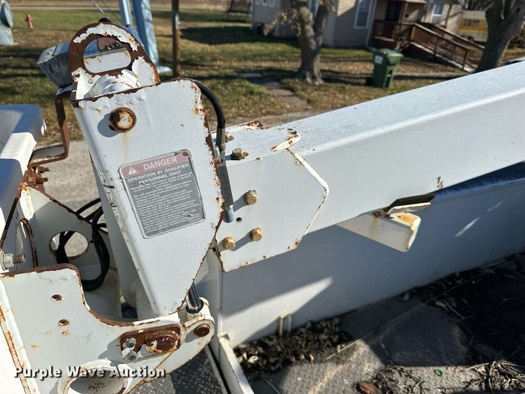 image for item DW2943 2007 Ford F550 Super Duty  bucket truck