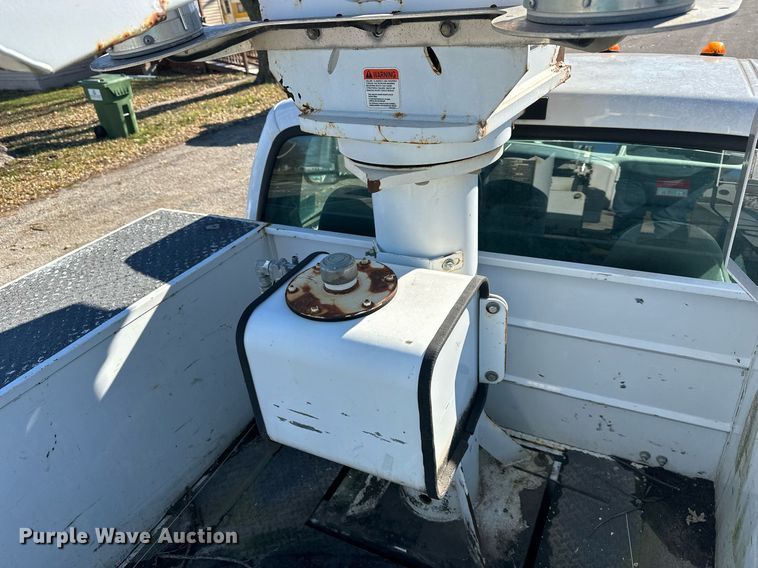 image for item DW2943 2007 Ford F550 Super Duty  bucket truck