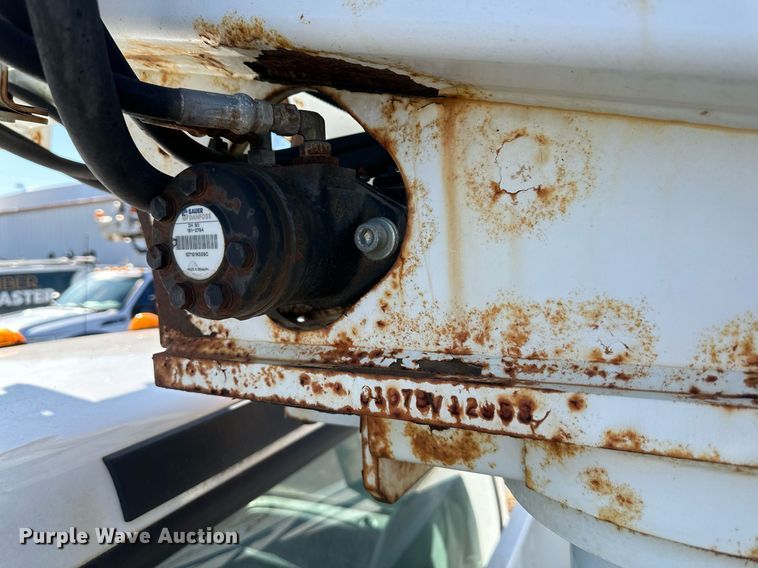 image for item DW2943 2007 Ford F550 Super Duty  bucket truck