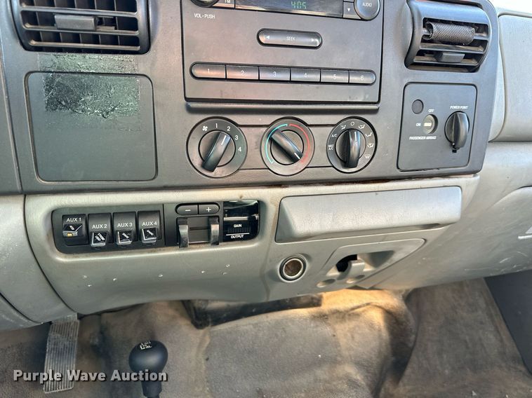 image for item DW2943 2007 Ford F550 Super Duty  bucket truck