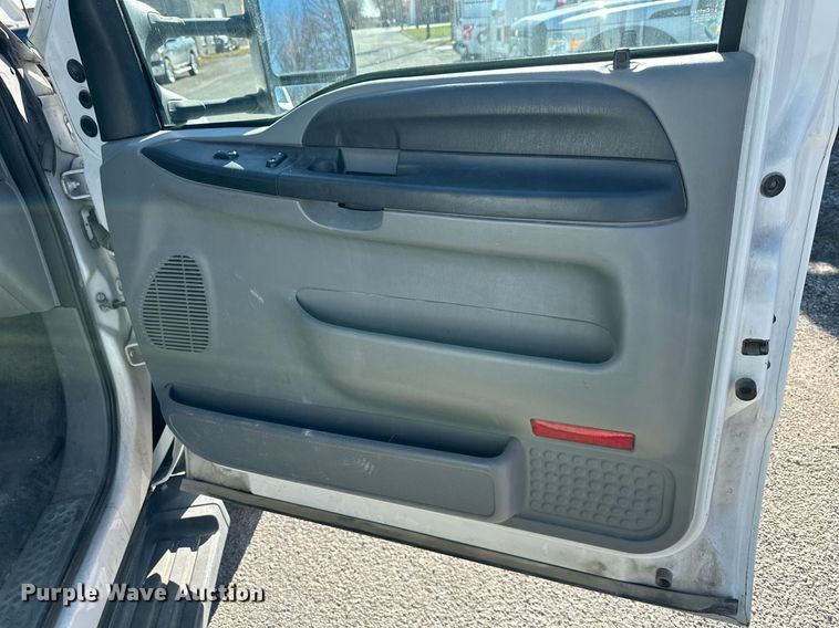 image for item DW2943 2007 Ford F550 Super Duty  bucket truck