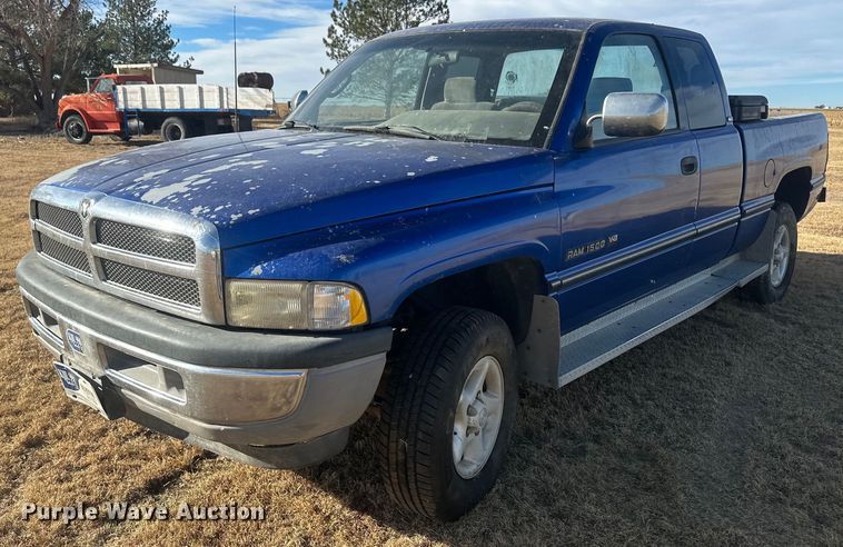 image for item EK9794 1997 Dodge Ram 1500  Club Cab pickup truck