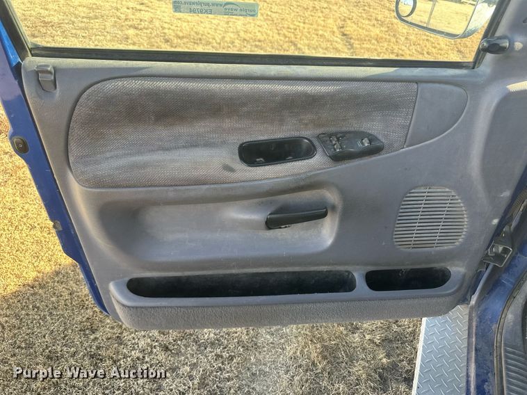 image for item EK9794 1997 Dodge Ram 1500  Club Cab pickup truck