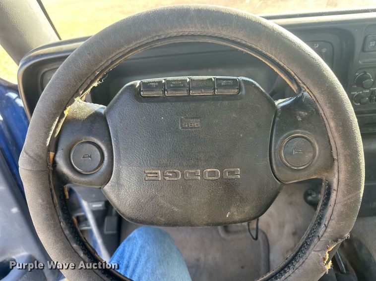 image for item EK9794 1997 Dodge Ram 1500  Club Cab pickup truck