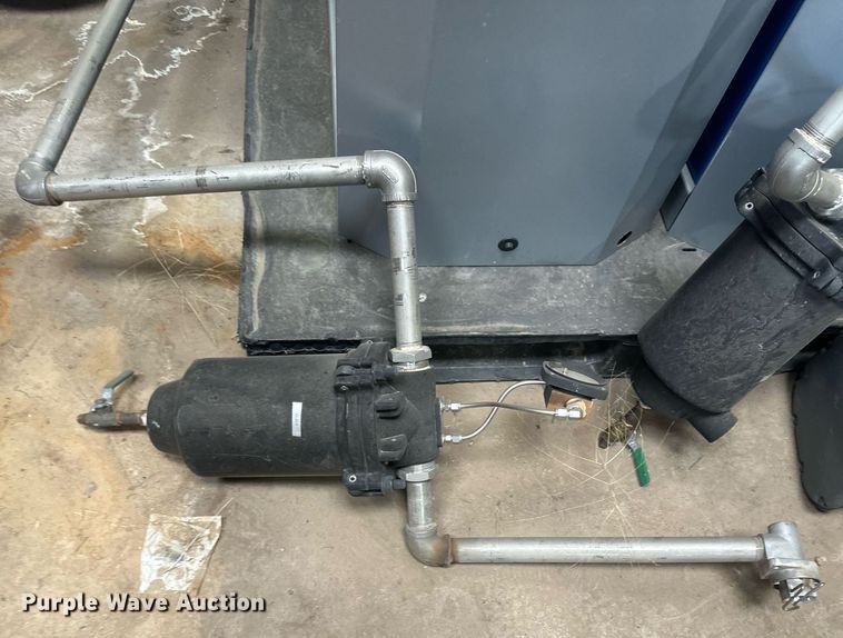 image for item EK9795 (2) fuel pumps