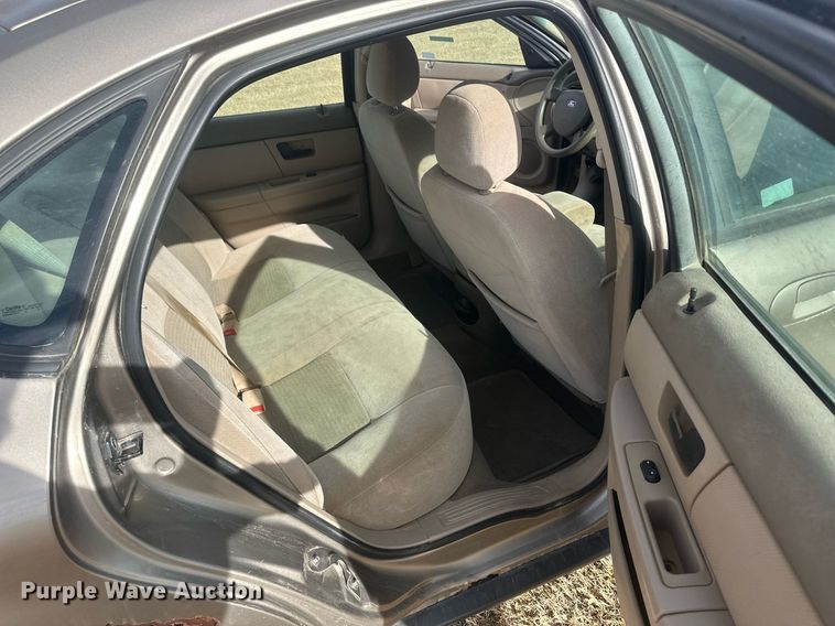 image for item EK9798 2007 Ford Taurus