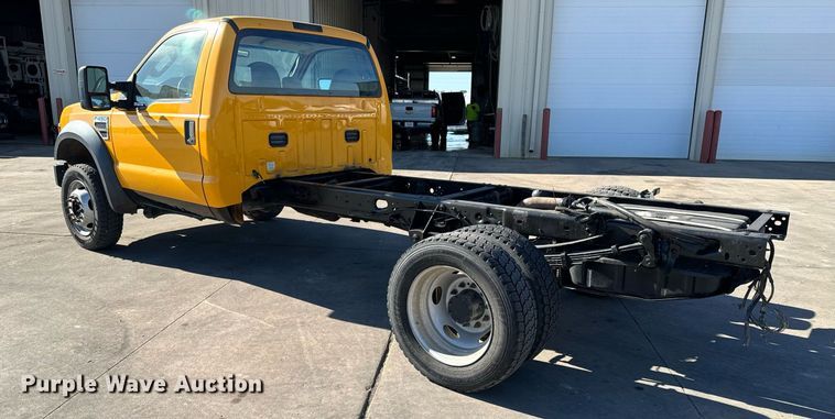 image for item GG9889 2008 Ford F450 Super Duty  truck cab and chassis
