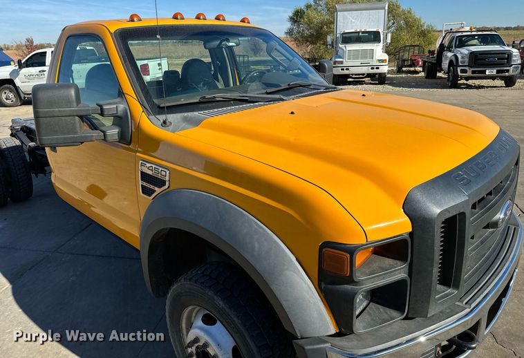 image for item GG9889 2008 Ford F450 Super Duty  truck cab and chassis