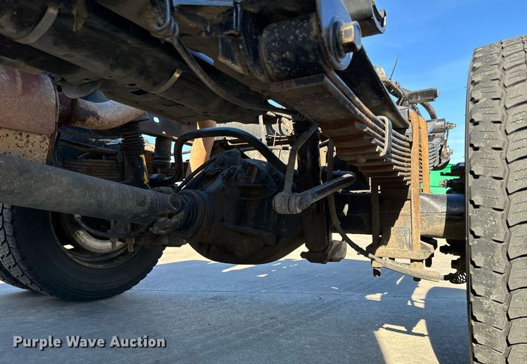 image for item GG9889 2008 Ford F450 Super Duty  truck cab and chassis