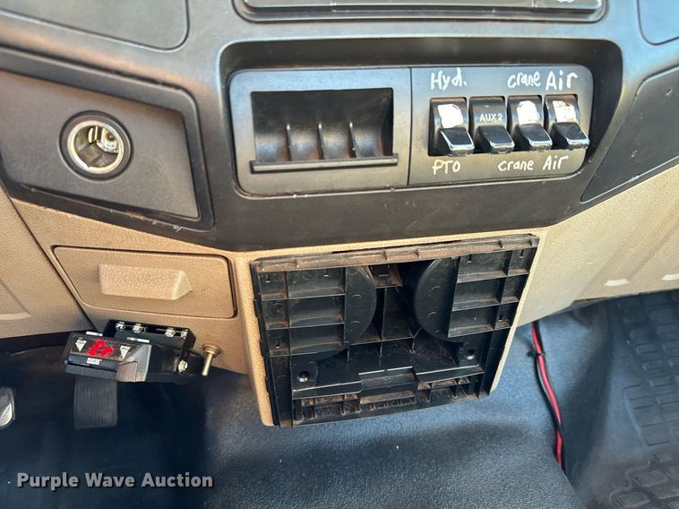 image for item GG9889 2008 Ford F450 Super Duty  truck cab and chassis