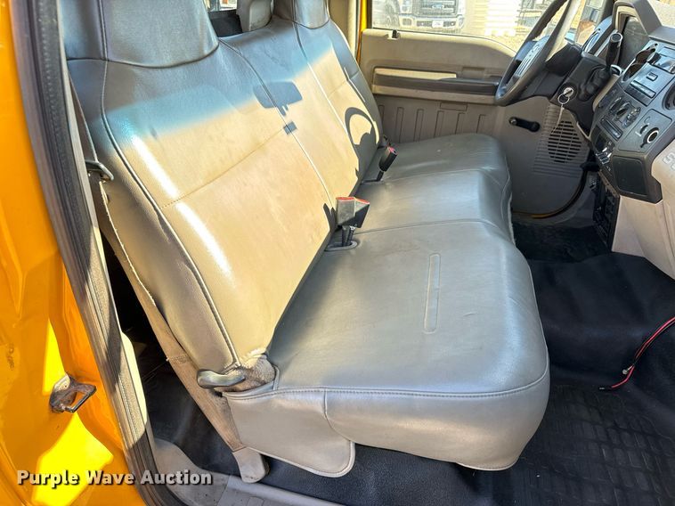 image for item GG9889 2008 Ford F450 Super Duty  truck cab and chassis