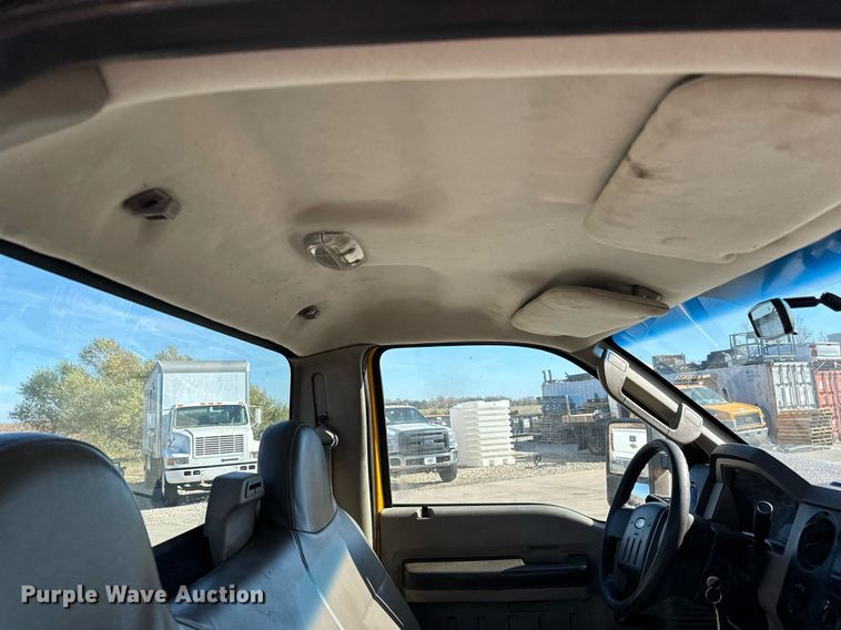 image for item GG9889 2008 Ford F450 Super Duty  truck cab and chassis