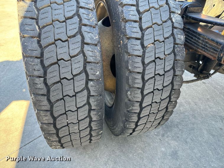 image for item GG9889 2008 Ford F450 Super Duty  truck cab and chassis