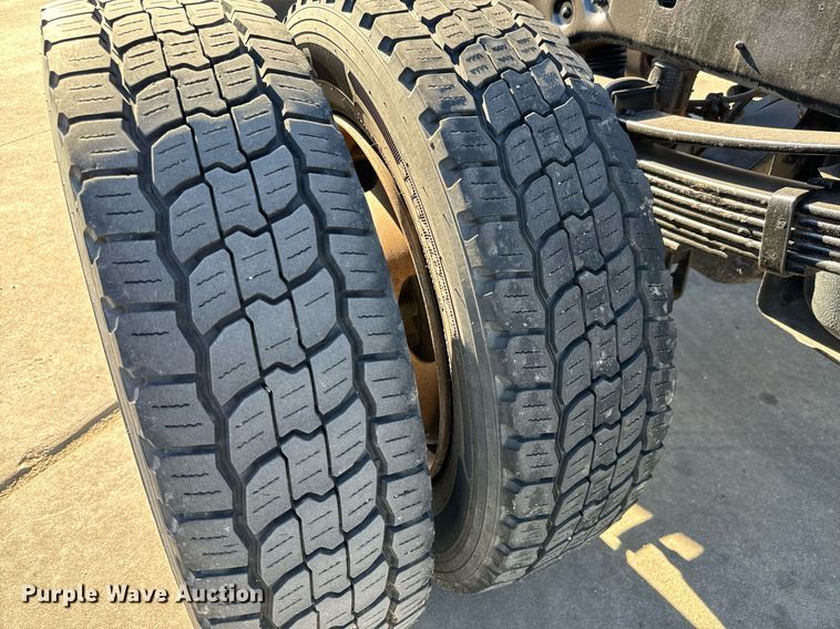 image for item GG9889 2008 Ford F450 Super Duty  truck cab and chassis