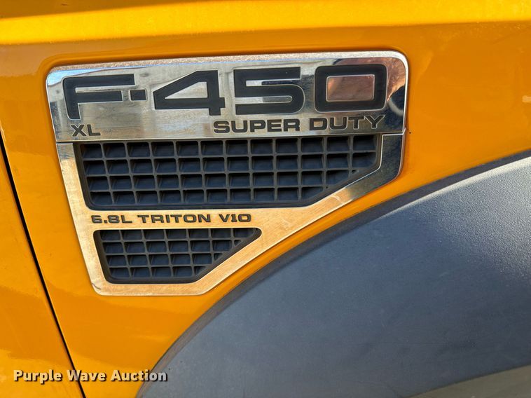 image for item GG9889 2008 Ford F450 Super Duty  truck cab and chassis