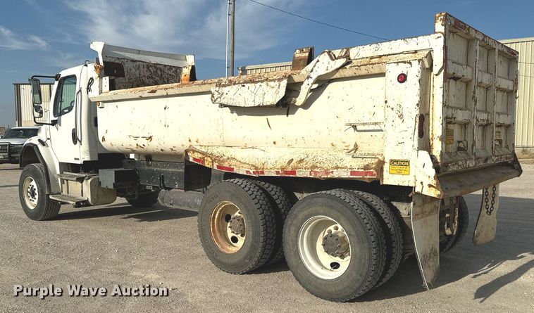 image for item GG9911 2003 Freightliner Business Class M2  dump truck