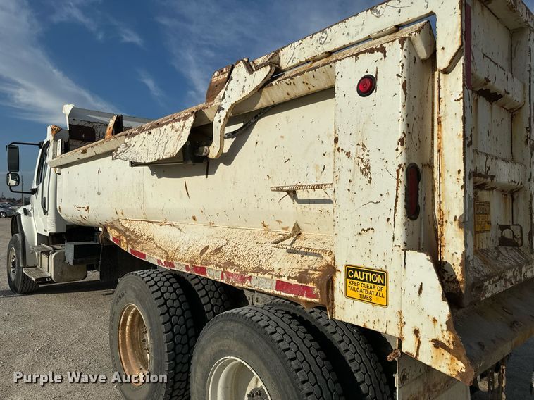 image for item GG9911 2003 Freightliner Business Class M2  dump truck