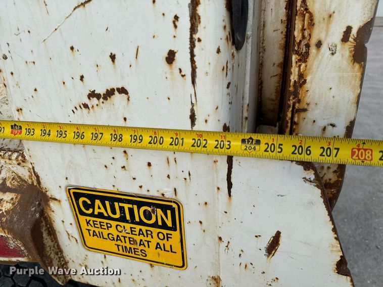 image for item GG9911 2003 Freightliner Business Class M2  dump truck