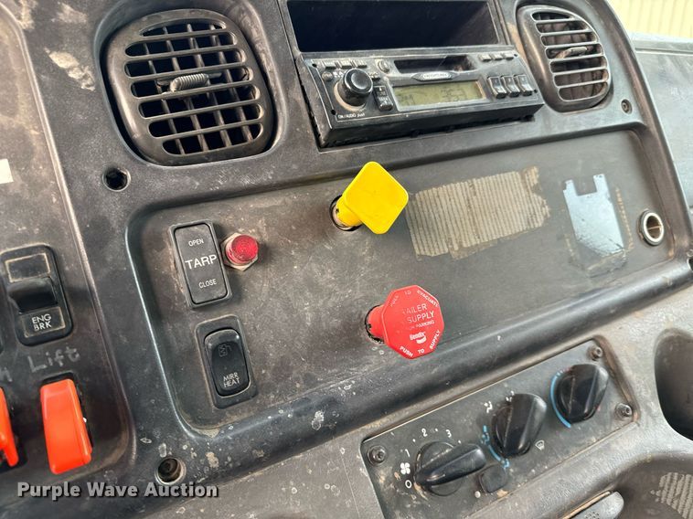 image for item GG9911 2003 Freightliner Business Class M2  dump truck