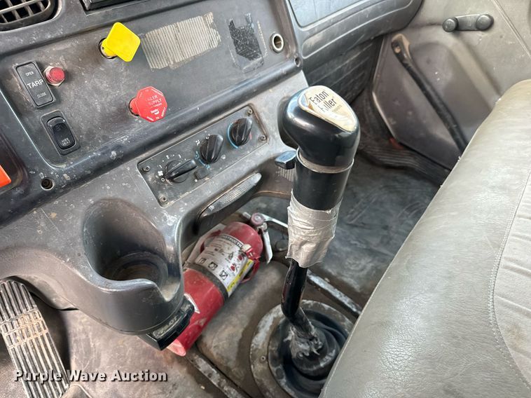 image for item GG9911 2003 Freightliner Business Class M2  dump truck