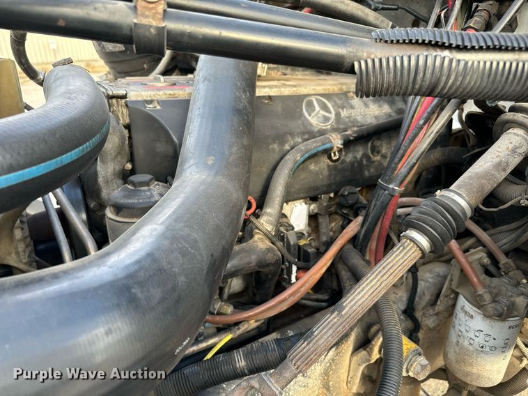 image for item GG9911 2003 Freightliner Business Class M2  dump truck