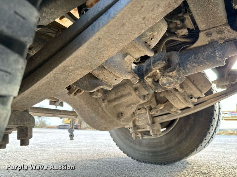 image for item GG9911 2003 Freightliner Business Class M2  dump truck