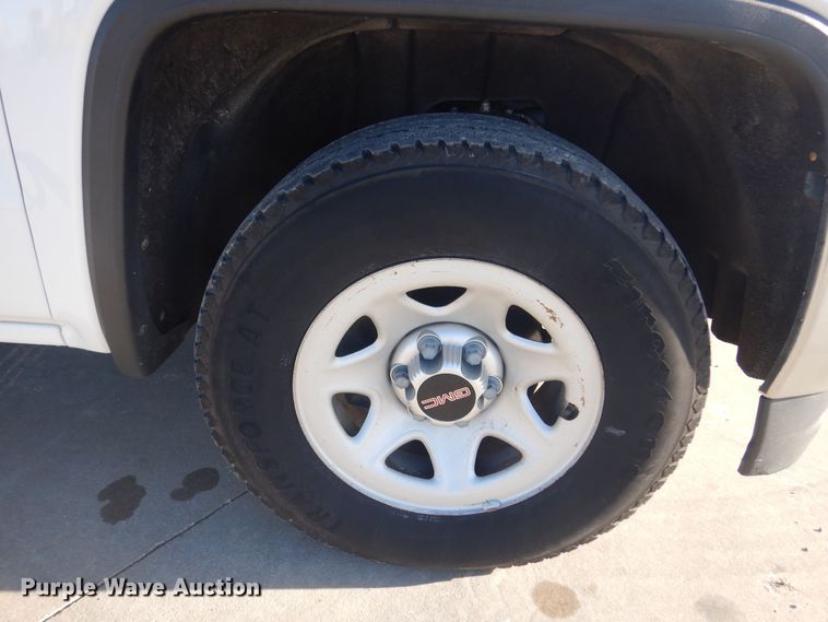 image for item GG9928 2016 GMC Sierra 1500  pickup truck