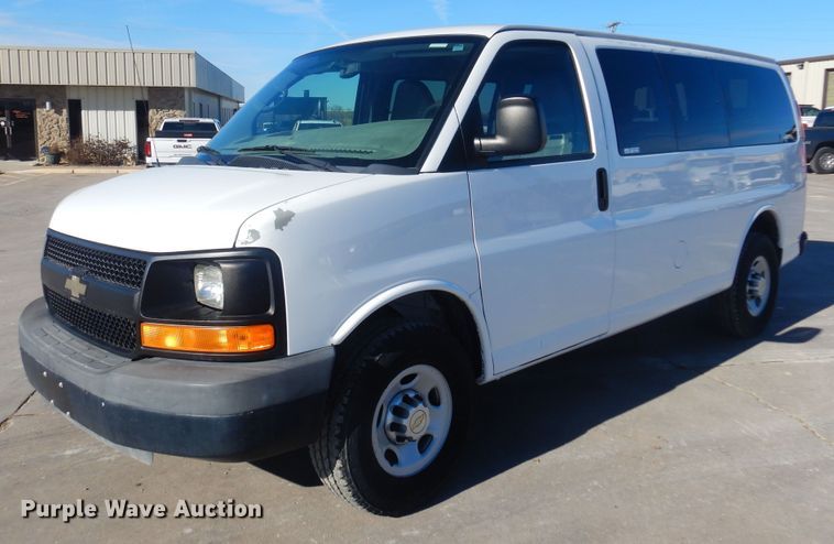 image for item GG9932 2012 Chevrolet Express 2500  van