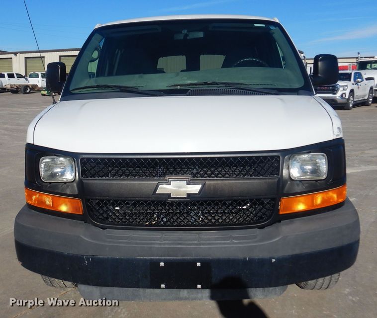 image for item GG9932 2012 Chevrolet Express 2500  van